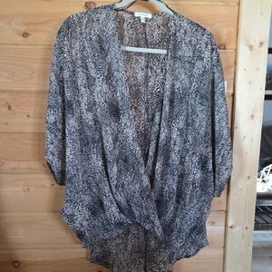 Maurices Black and White Patterned Kimono